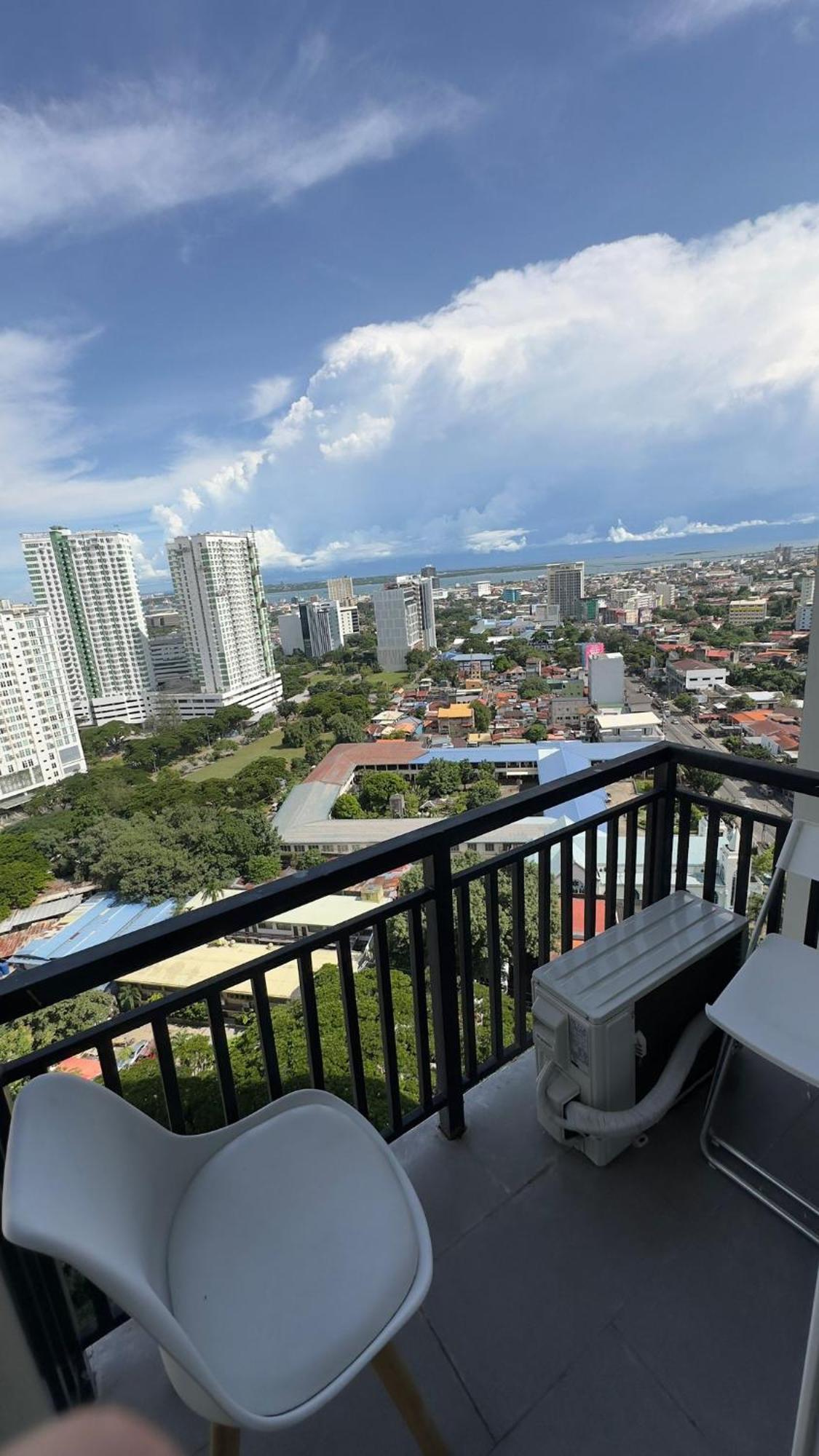 Modern & Comfy Studio - Steps From Ayala Mall, Cebu City Exteriér fotografie