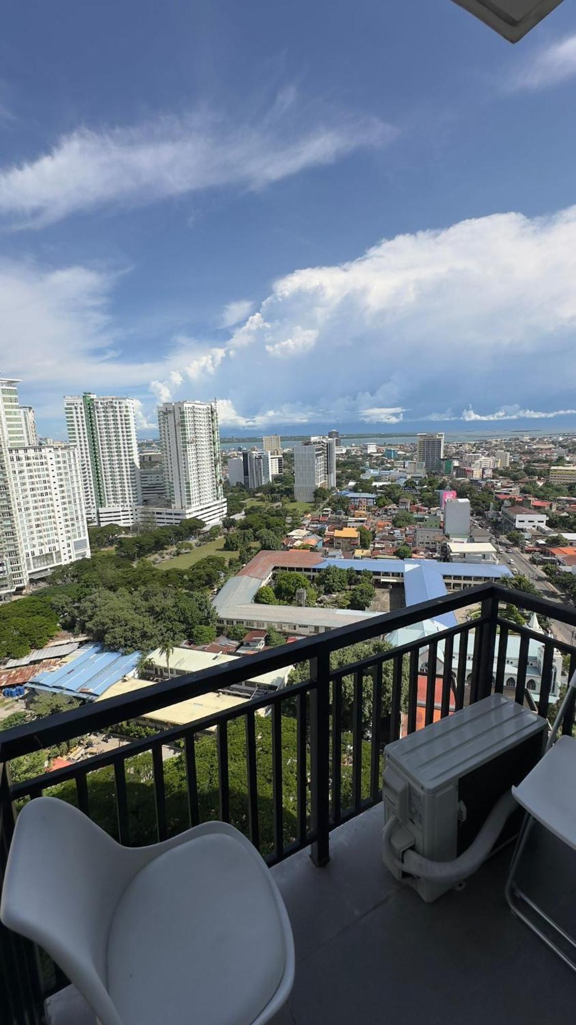 Modern & Comfy Studio - Steps From Ayala Mall, Cebu City Exteriér fotografie